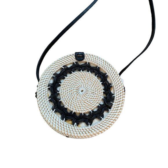 Round Rattan Crossbody Bag White Woven Straw Boho Summer Purse - Picture 2 of 9